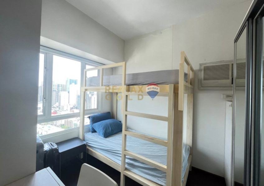 For Sale: 2 Bedroom Condo In The Beacon Makati