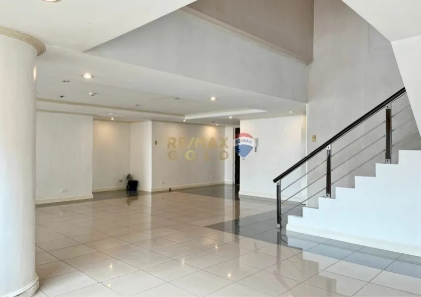 For Sale: 451 SQM 4br Bi-level Penthouse Condo In Pioneer Highlands Mandaluyong