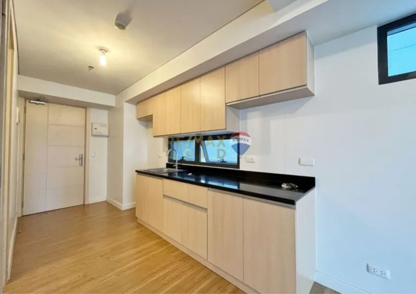 For Sale: Unfurnished Studio In High Park Tower Vertis North