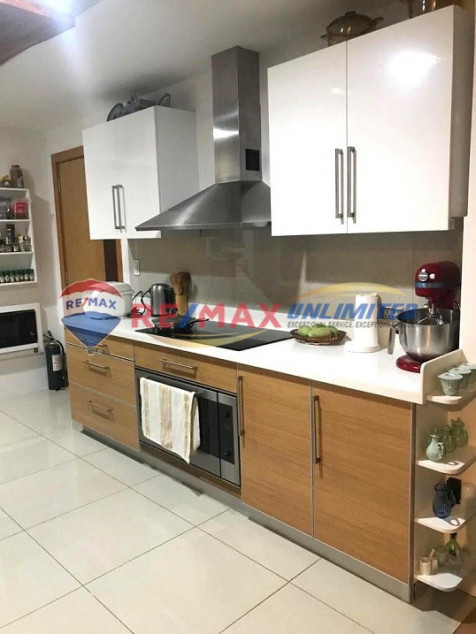 High-rise 3-Bedroom Condo Unit for Sale at Park Terraces, Makati