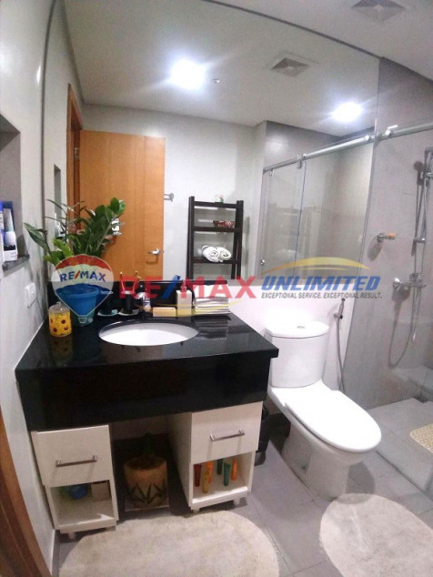 High-rise 3-Bedroom Condo Unit for Sale at Park Terraces, Makati