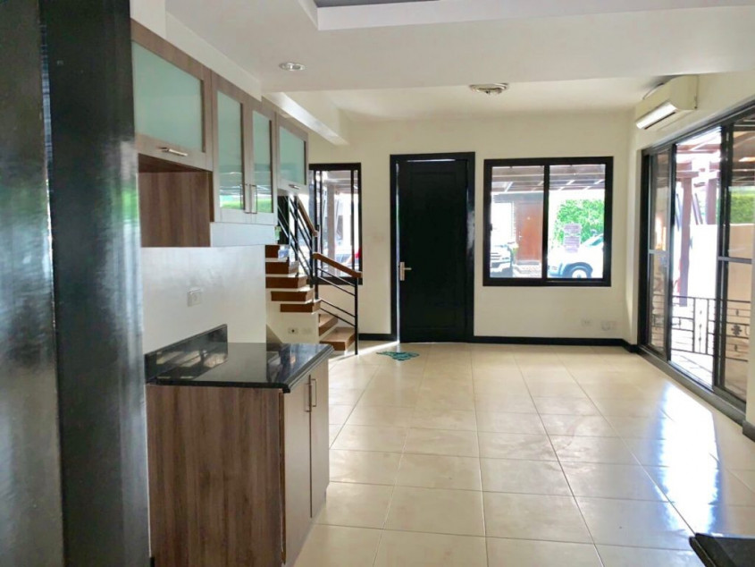 For Sale Or Lease Acacia Estates: Mahogany Place 3 Townhouse Best Deal!