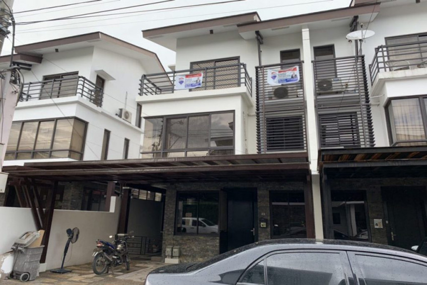 For Sale Or Lease Acacia Estates: Mahogany Place 3 Townhouse Best Deal!
