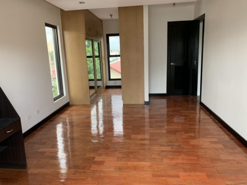 For Sale Or Lease Acacia Estates: Mahogany Place 3 Townhouse Best Deal!