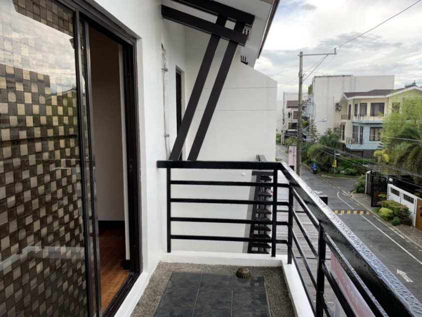 For Sale Or Lease Acacia Estates: Mahogany Place 3 Townhouse Best Deal!