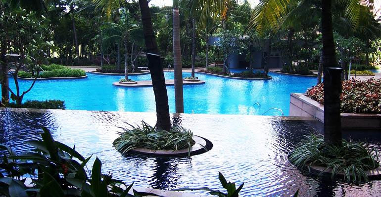 Condominium For Sale: Pacific Plaza Condominium, Apartment Ridge, Makati City