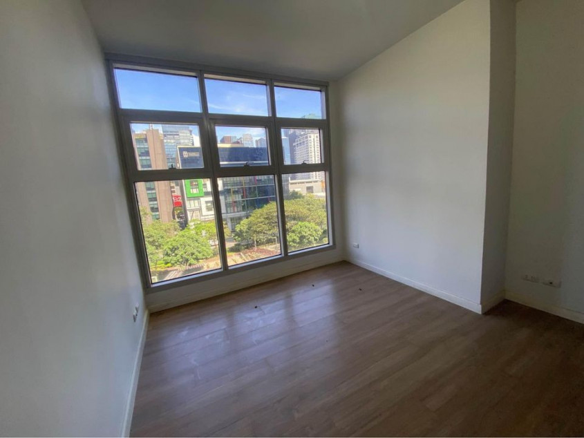 One Maridien 2BR unit Facing Terra Park Condo for Sale