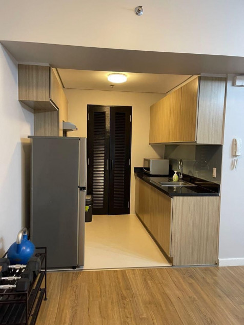 One Maridien 1 Bedroom furnished unit Condo for Sale