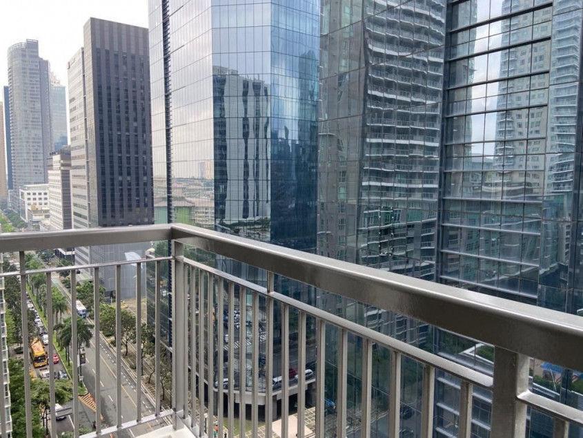 For Sale: 2BR at Park Triangle, BGC