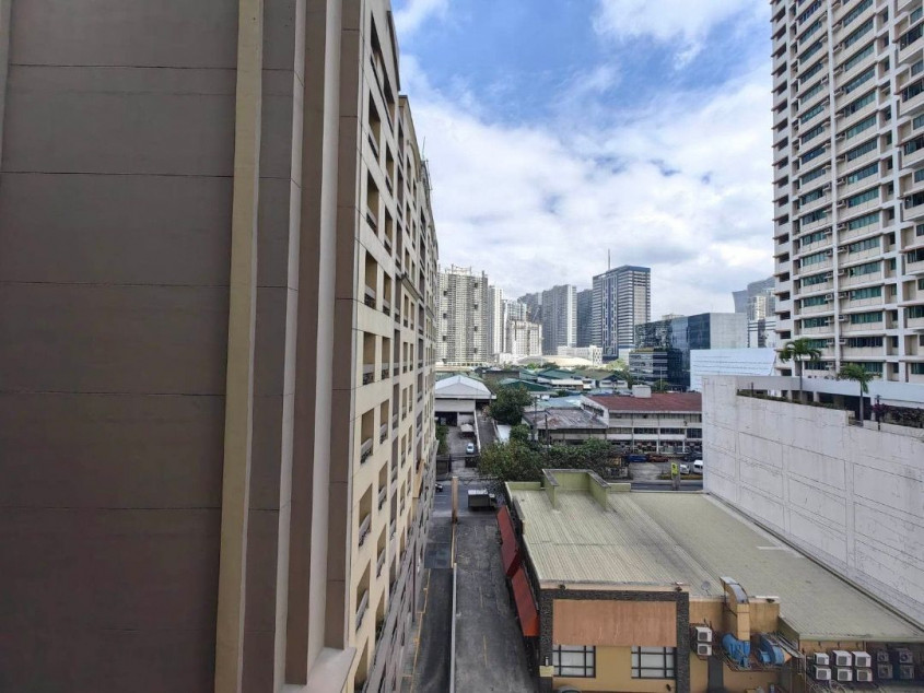 Cityland Pioneer Heights 1 2 bedroom condo in Mandaluyong near BGC