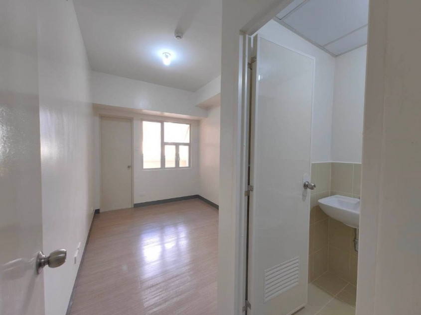 Cityland Pioneer Heights 1 2 bedroom condo in Mandaluyong near BGC