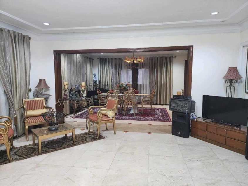 800 SQM. 5 Bedroom House with Swimming Pool For Sale at Multinational Village