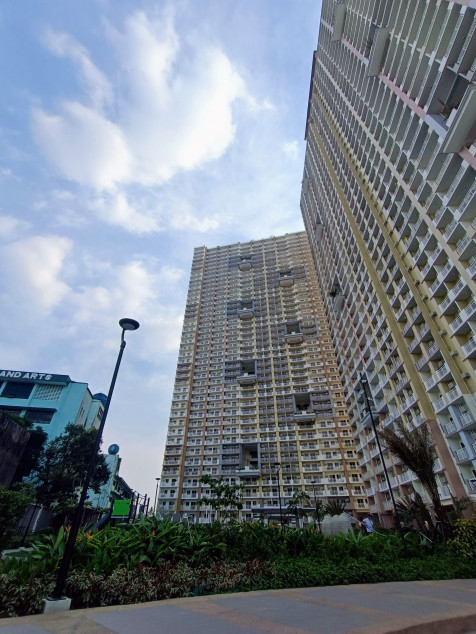 "1-Bedroom Unit With Serene Views At Infina Towers, Quezon City - Only Php 6.8M!