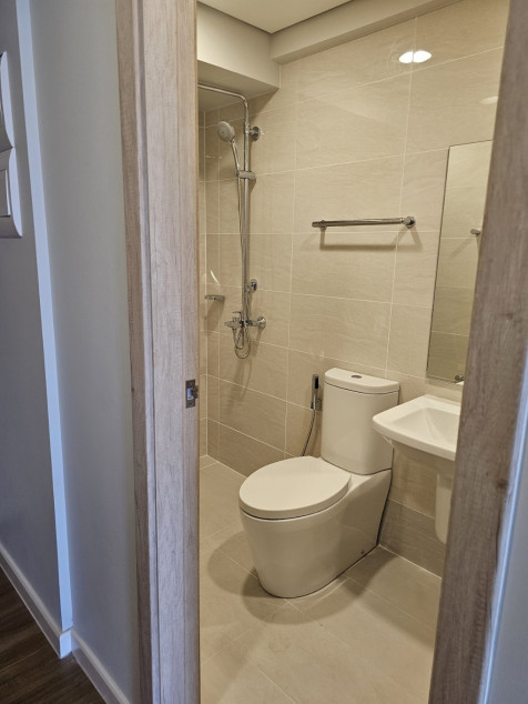 Clean Title RFO Studio Unit With Parking For Sale At The Travertine Portico Alveo Pasig