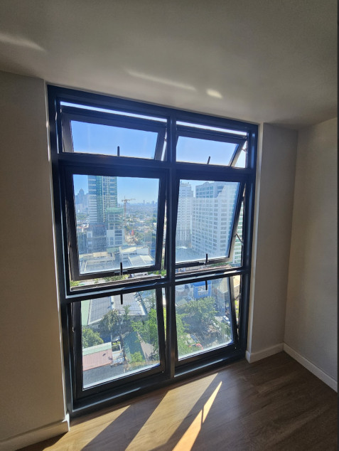Clean Title RFO Studio Unit With Parking For Sale At The Travertine Portico Alveo Pasig