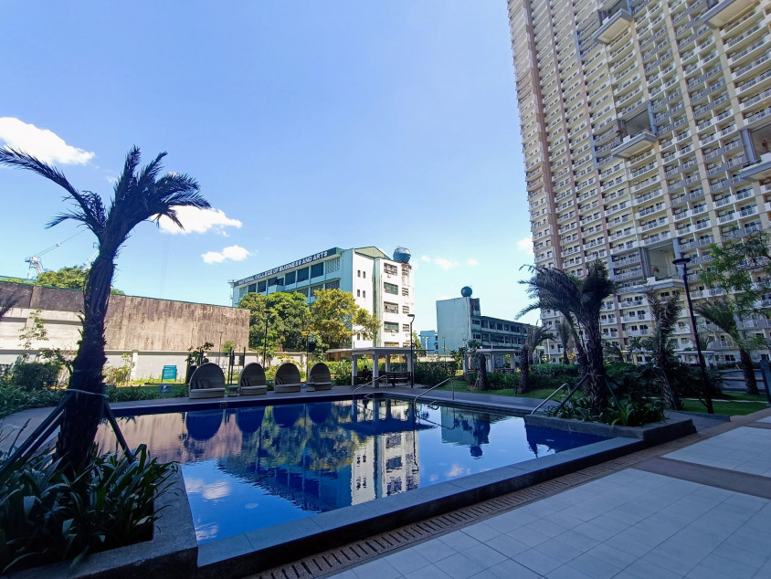 1-Bedroom Unit With Serene Views At Infina Towers, Quezon City - Php 6.95M!