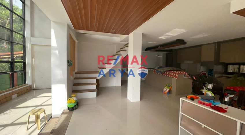 Rush Sale House For Sale In Baguio City Located In Lower Dagsian (CALT)