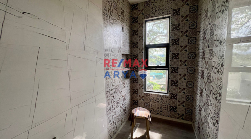 Rush Sale House For Sale In Baguio City Located In Lower Dagsian (CALT)