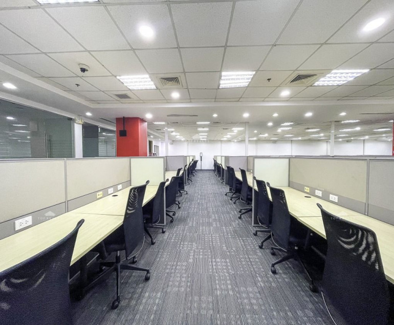 For Rent 900 SQM Office Space in One World Square Building, Taguig City