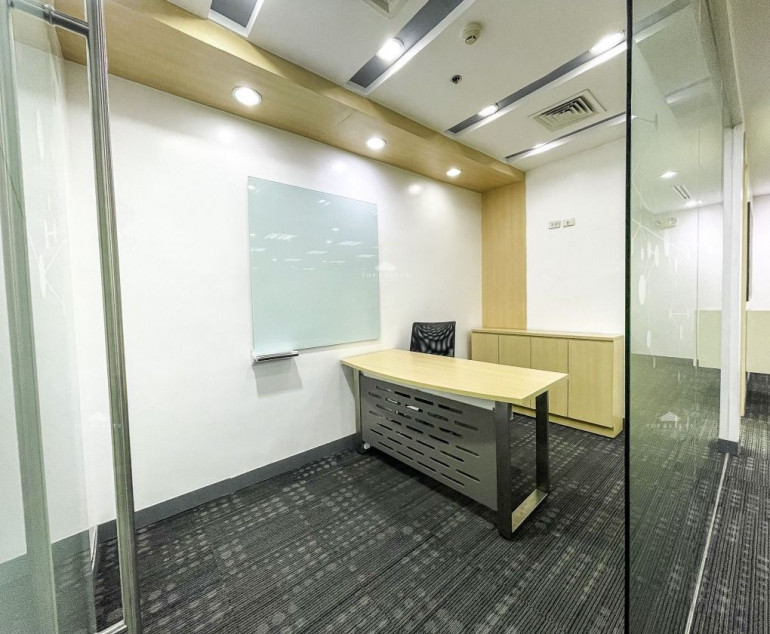 For Rent 900 SQM Office Space in One World Square Building, Taguig City