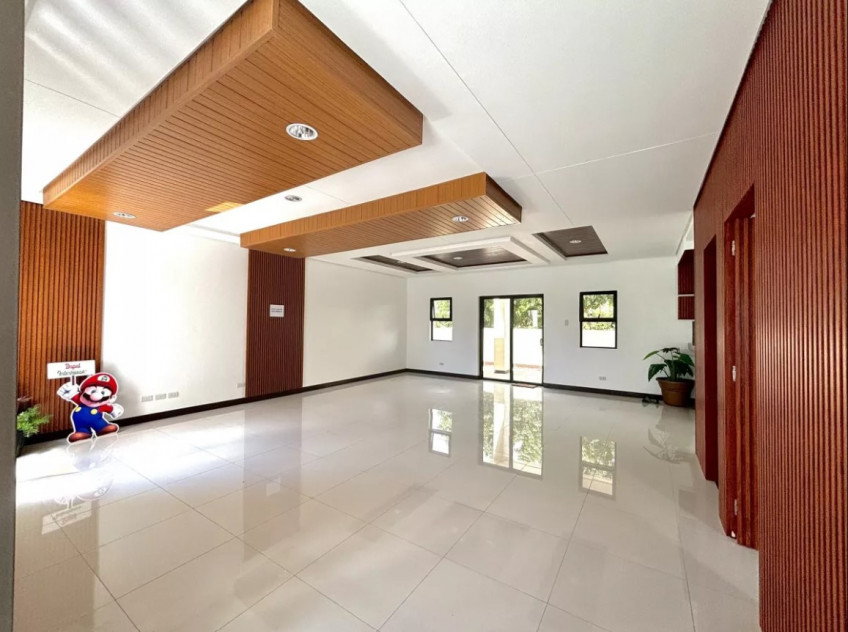 5-Bedroom House And Lot For Sale In The Grand Parkplace Village, Imus Cavite