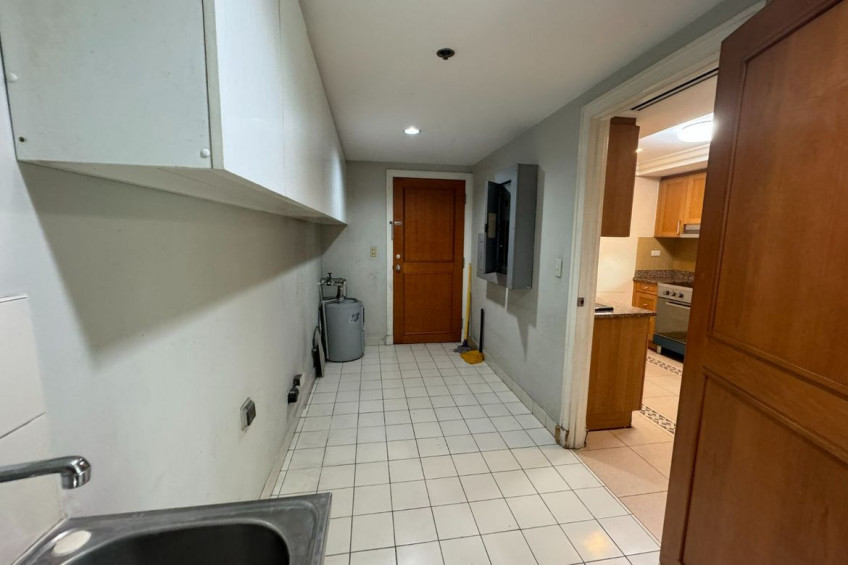 2 Bedroom Condo For Sale In Hidalgo Place, Rockwell, Makati