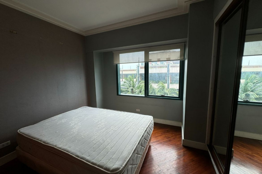 2 Bedroom Condo For Sale In Hidalgo Place, Rockwell, Makati