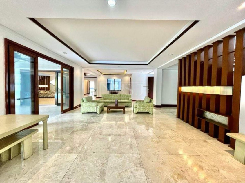 Fully-furnished House and Lot For Sale in Dasmariñas Village near Forbes Park