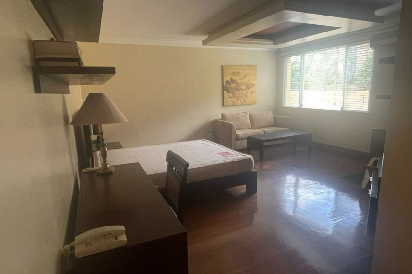 House For Sale In Tagaytay Highlands, Iruhin East, Cavite