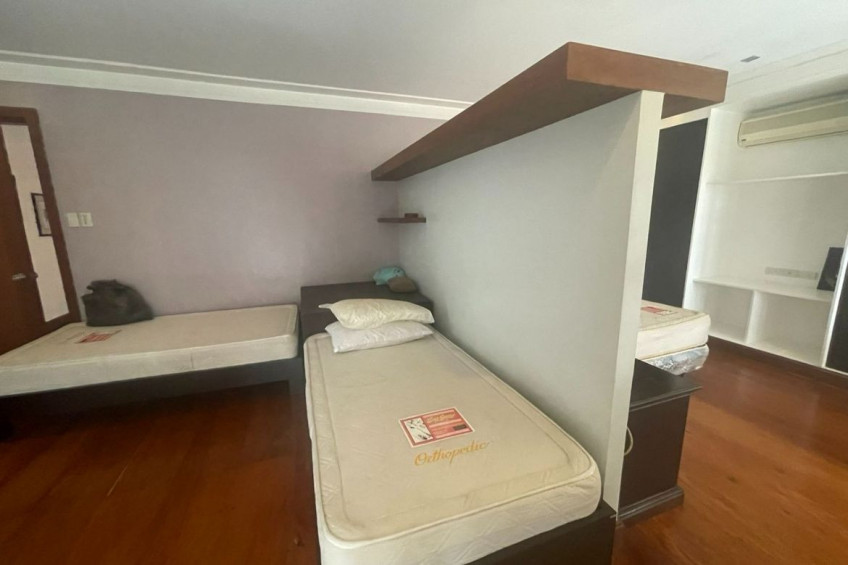 House For Sale In Tagaytay Highlands, Iruhin East, Cavite