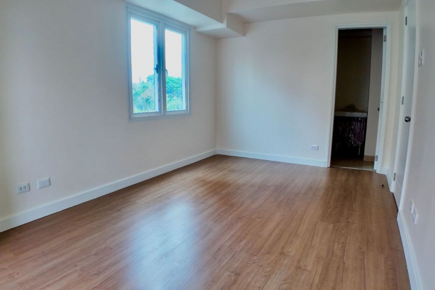 3 Bedroom Condo For Sale In East Bay Residences, Sucat