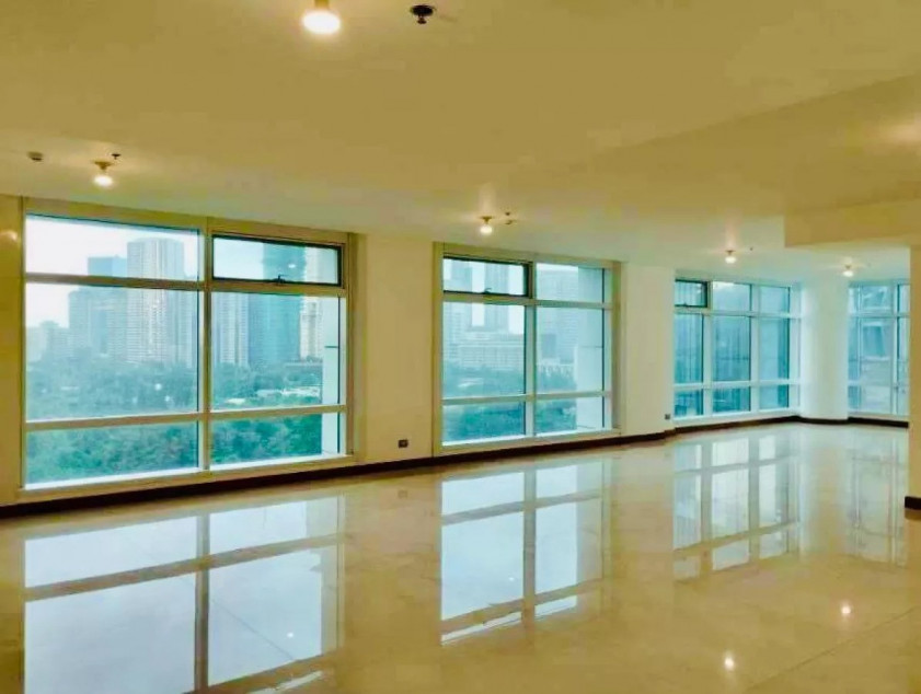 For Sale: 3BR Unit At Two Roxas Triangle, Makati City