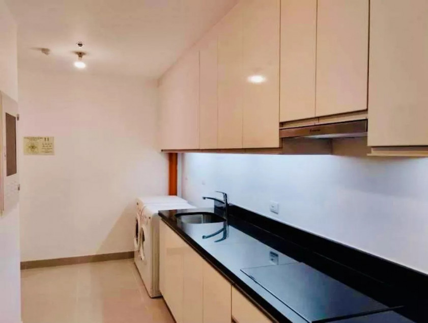 For Sale: 3BR Unit At Two Roxas Triangle, Makati City