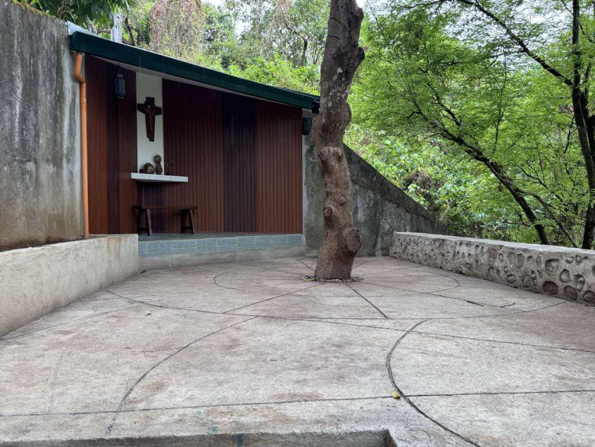 House And Lot For Sale In Victoria Valley Subdivision