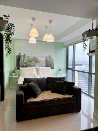 For Sale: Furnished Studio Unit  in The Viceroy, Mckinley Hill, Taguig