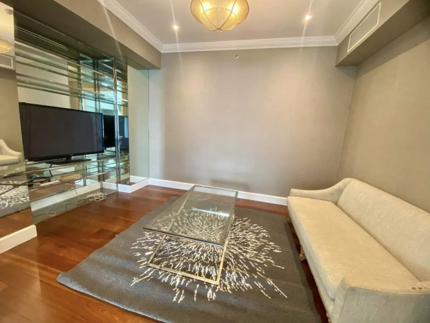3 Bedroom Modern Unit With Den One Roxas Triangle For Rent Makati