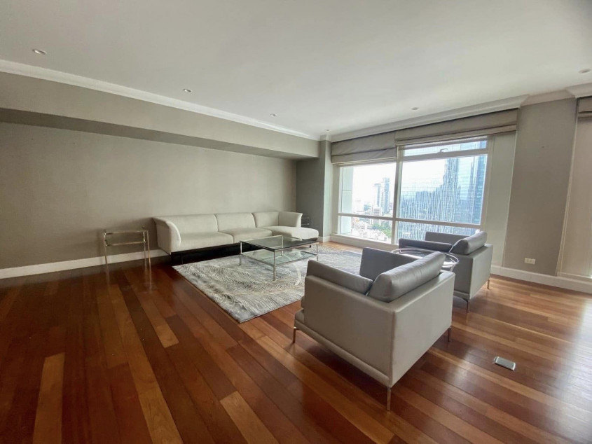 3 Bedroom Modern Unit With Den One Roxas Triangle For Rent Makati