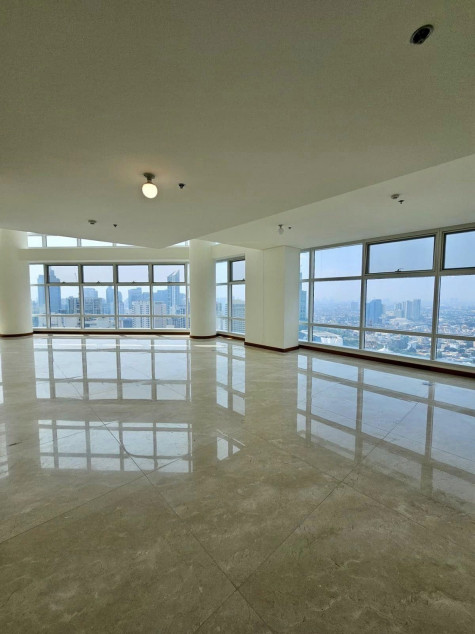 Two Roxas Triangle Makati Condo For Sale Penthouse 3 Bedroom Loft