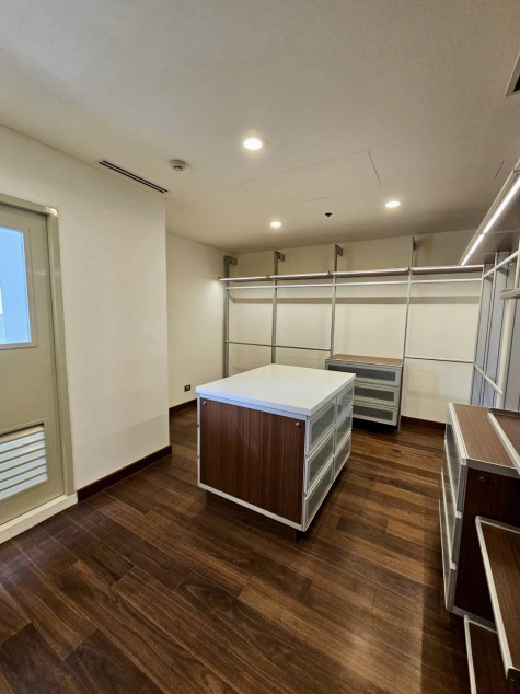 Two Roxas Triangle Makati Condo For Sale Penthouse 3 Bedroom Loft