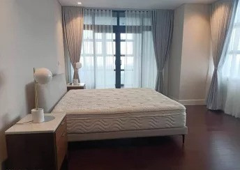 3 Bedroom Garden Tower Ayala Triangle Makati Condo For Rent