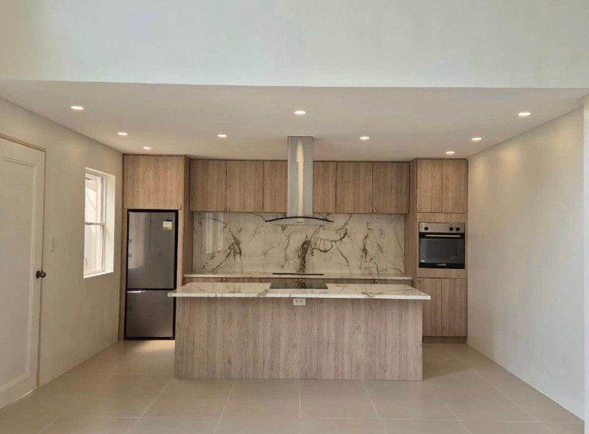 House For Sale with Pool Hillsborough Village Alabang Muntinlupa