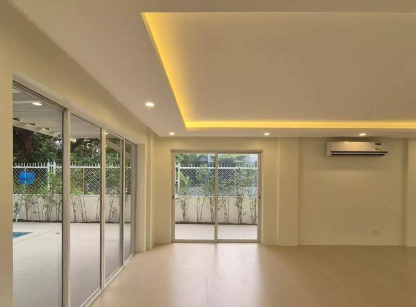 House For Sale with Pool Hillsborough Village Alabang Muntinlupa