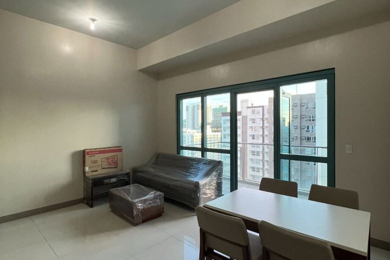 3 Bedroom Unit in LPL Mansion, Makati PP Code # 2254
