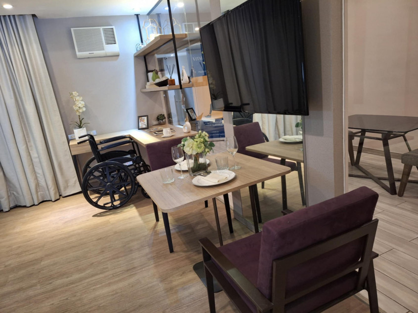 Invest For P 35k A Month For This Corner 1 Br Unit For Sale In Between Mandaue & Cebu City