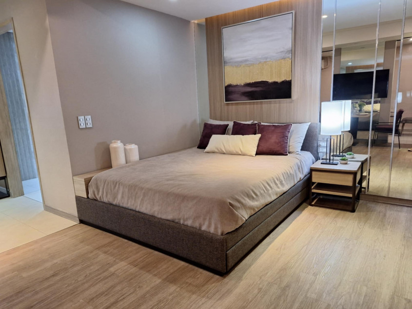 Invest For P 35k A Month For This Corner 1 Br Unit For Sale In Between Mandaue & Cebu City