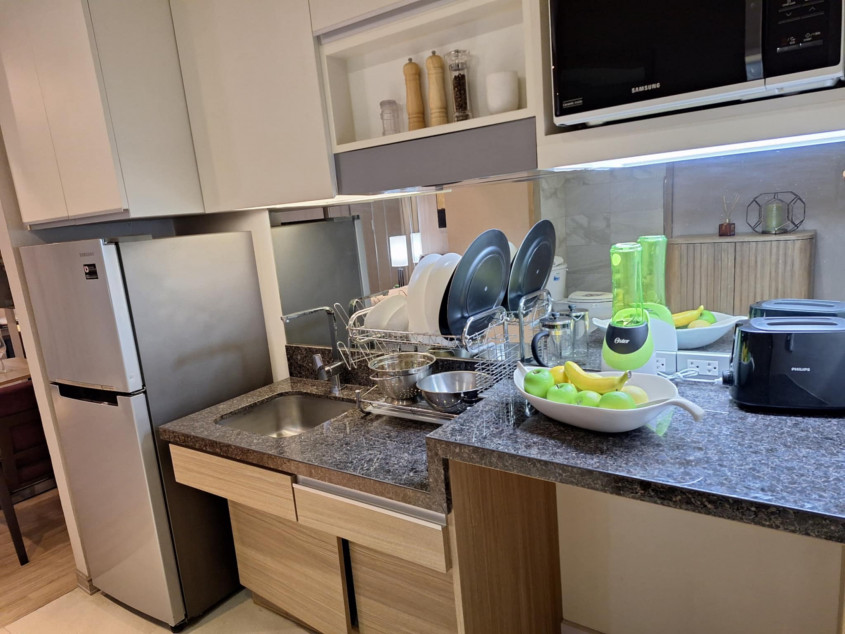 Invest For P 35k A Month For This Corner 1 Br Unit For Sale In Between Mandaue & Cebu City