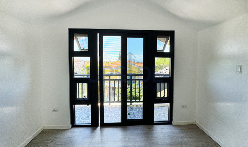 South Forbes Villas House For Sale