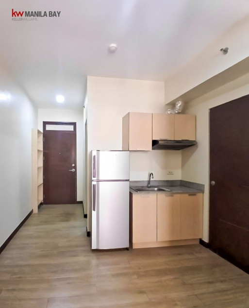 Studio Unit At Paseo Verde At Real Condominium, Las Piñas