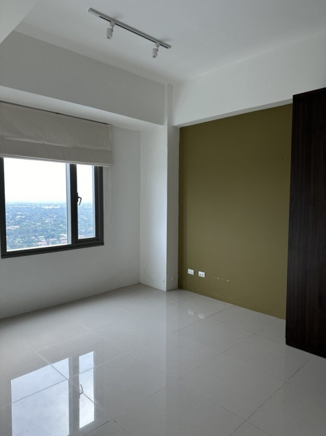 Bristol Parkway Place Rush Sale, 2 Bedroom W Bal, P/house Panoramic View Alabang