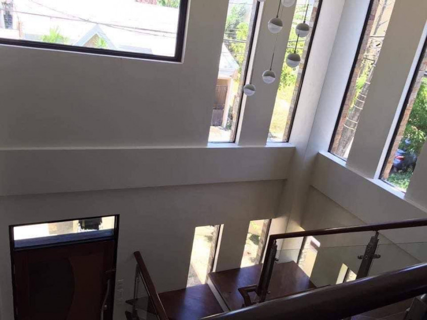 3-Storey House And Lot For Sale iIn Fortunata Village, Parañaque